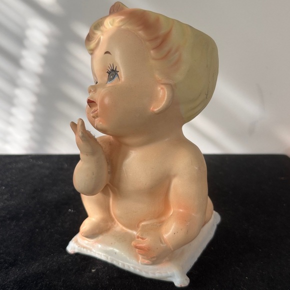 Vintage Baby Boy On A Pillow Ceramic Vase Plantor By Velco Ceramics made Japan - Picture 2 of 7